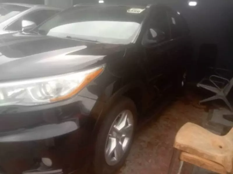 TOYOTA Highlander   - 2016