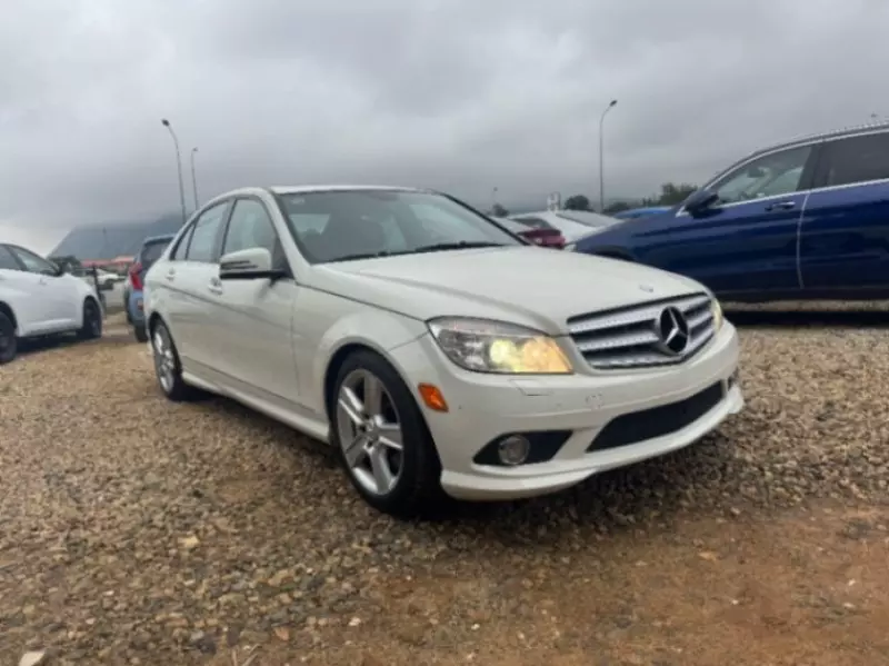 Mercedes-Benz C 300   - 2010