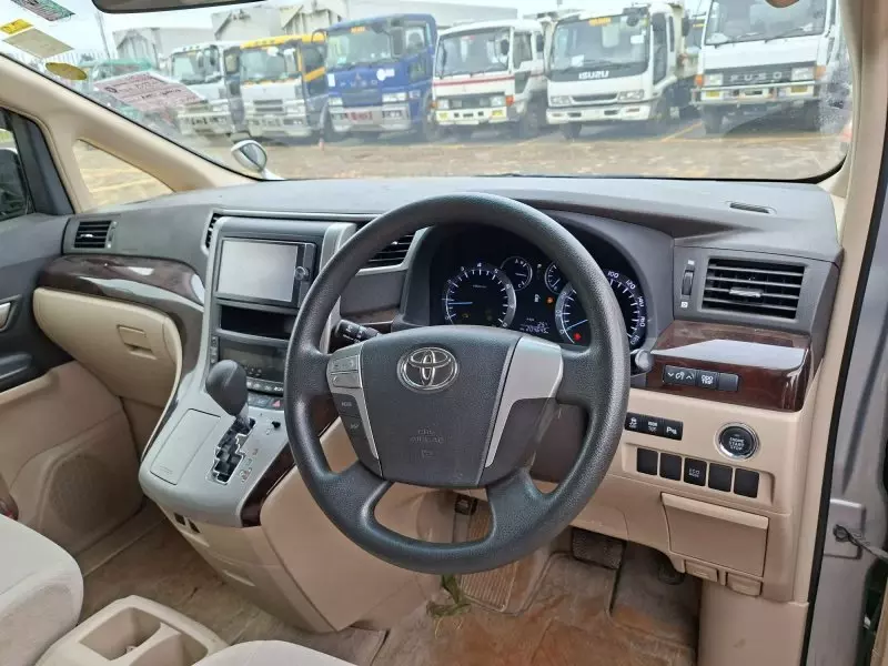 Toyota Alphard - 2013