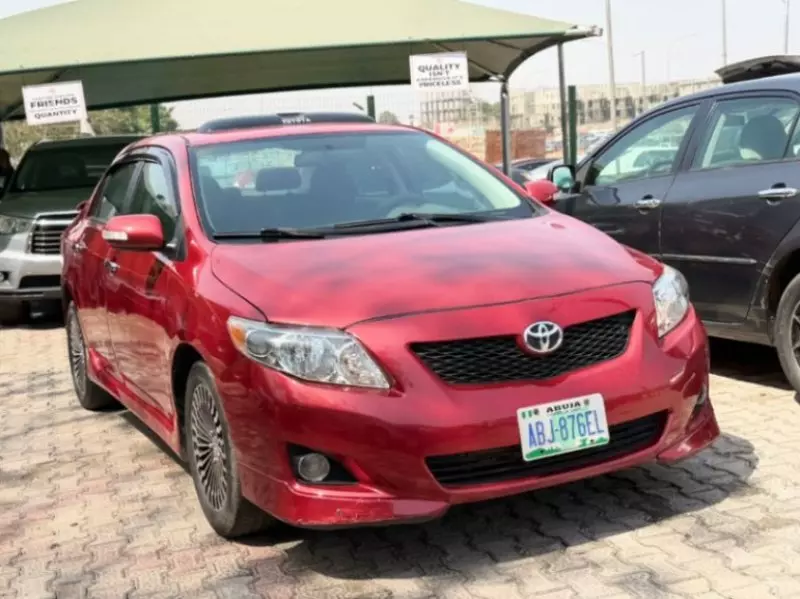 Toyota Corolla   - 2010