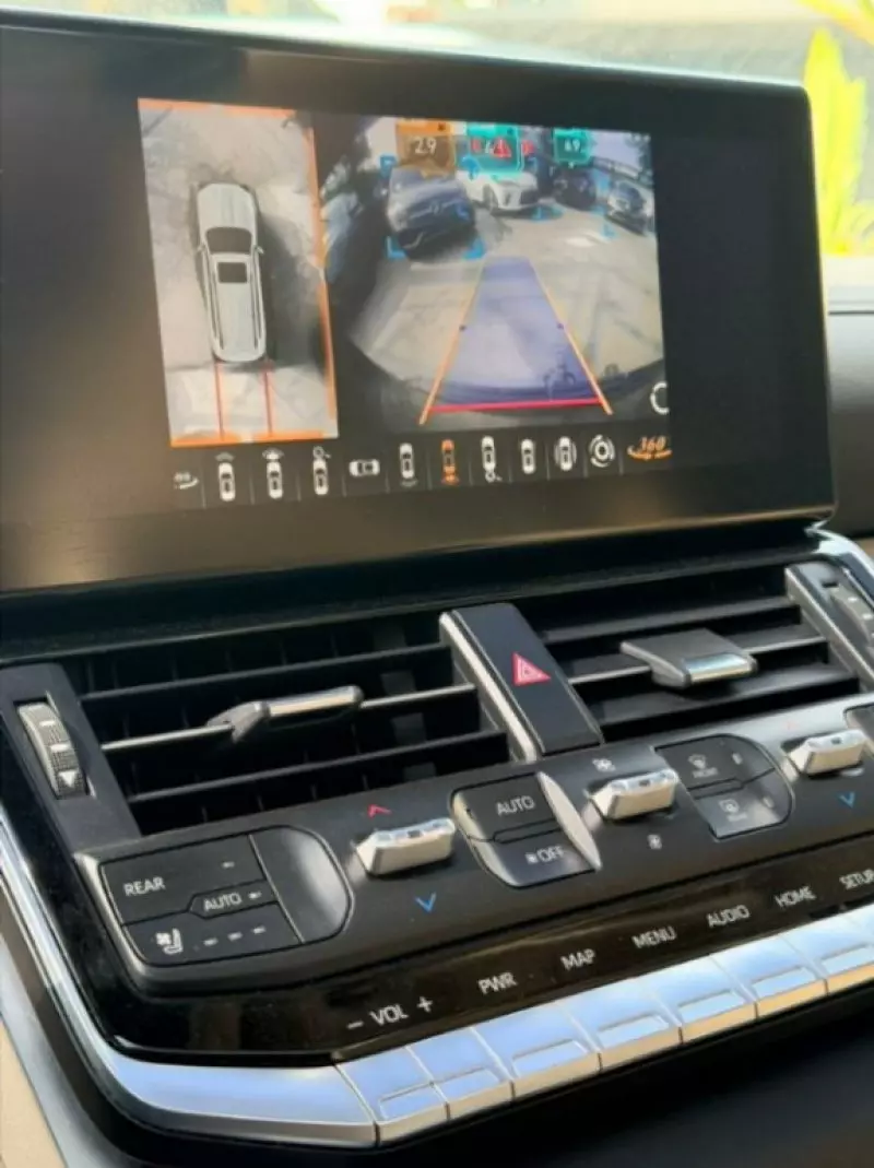 Toyota Land Cruiser GXR - 2022
