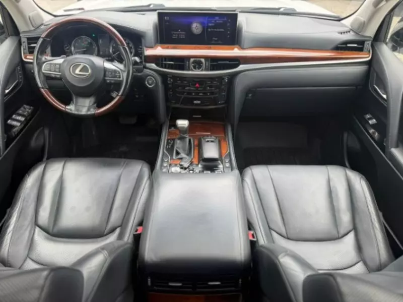 Lexus LX 570   - 2018