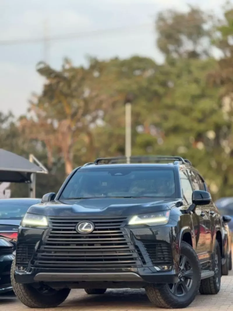Lexus LX   - 2025