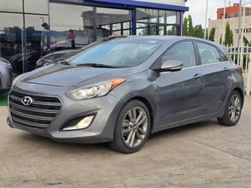 Hyundai Elantra   - 2016