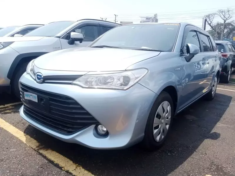Toyota Fielder hybrid    - 2016