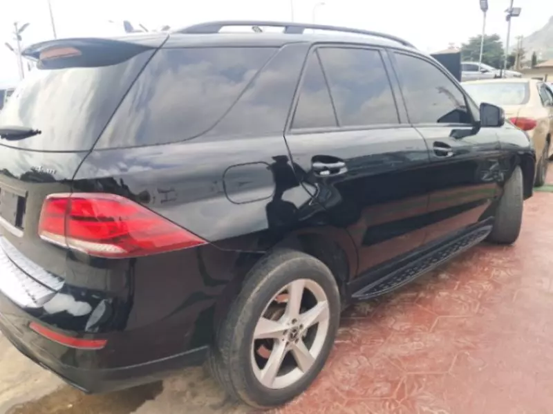 Mercedes-Benz GLE 350   - 2017