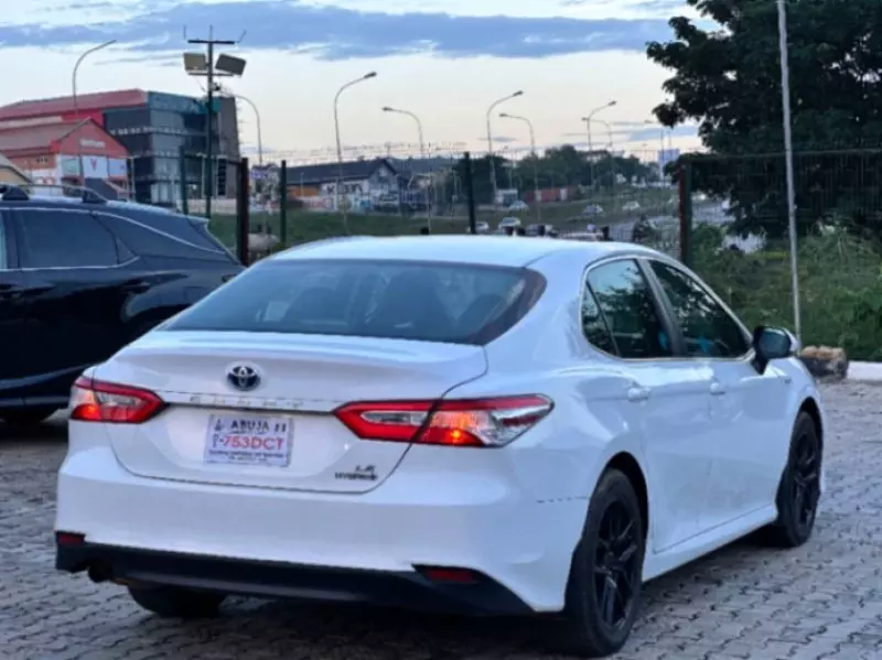 TOYOTA Camry   - 2018