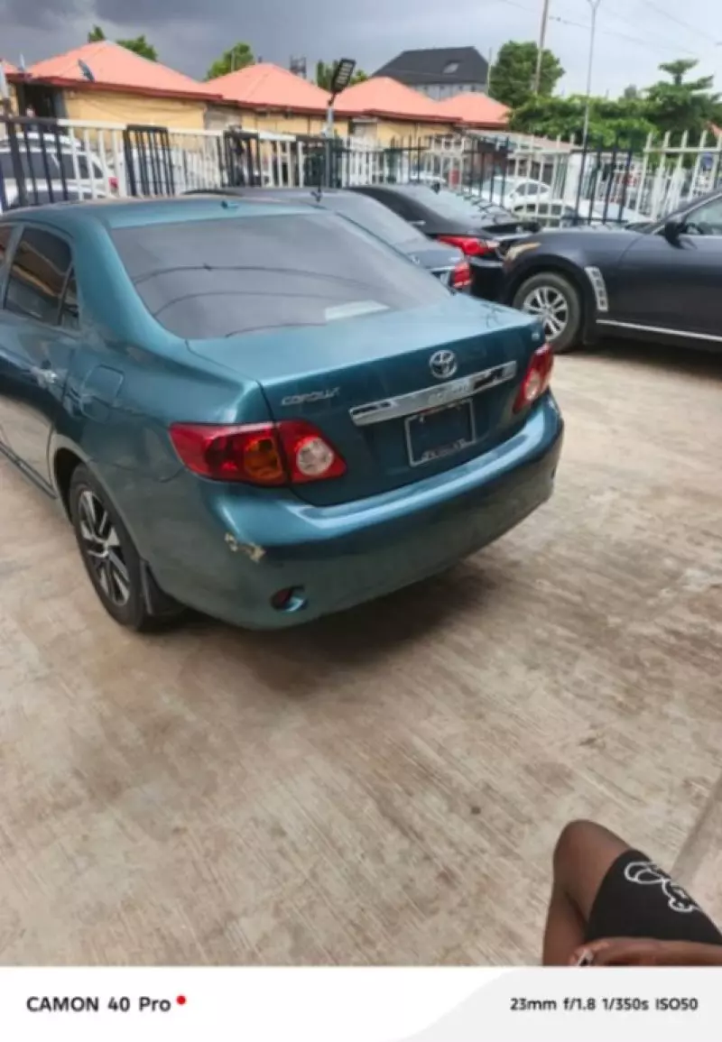 Toyota Corolla - 2010