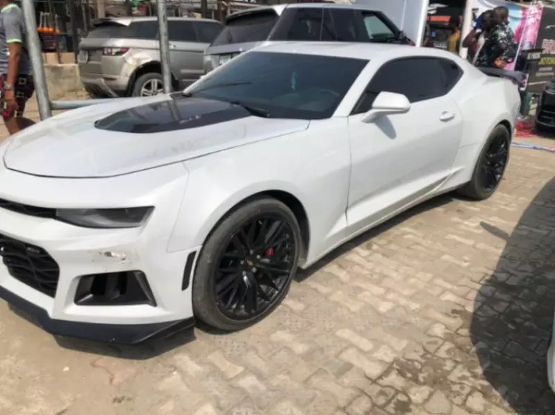 Chevrolet Camaro   - 2020