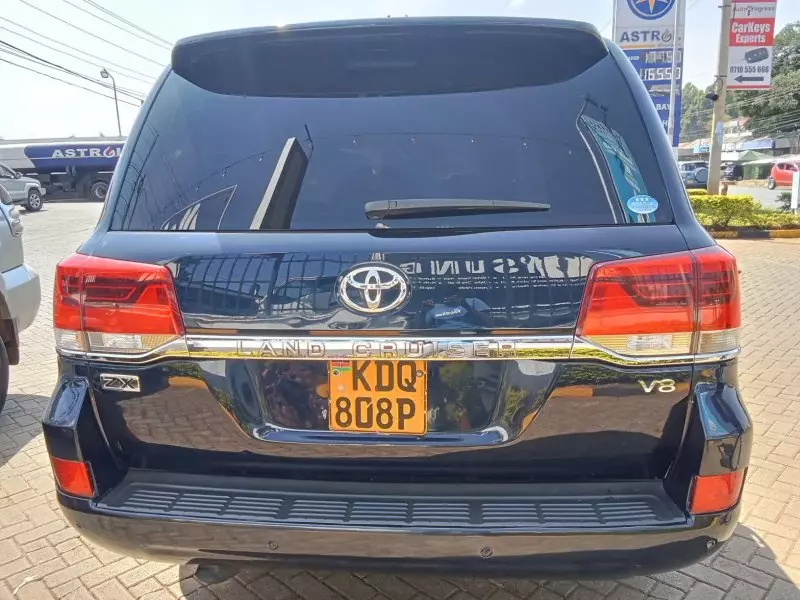 Toyota Landcruiser   - 2016