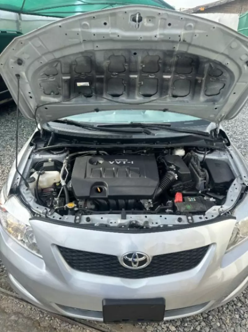 TOYOTA Corolla   - 2010