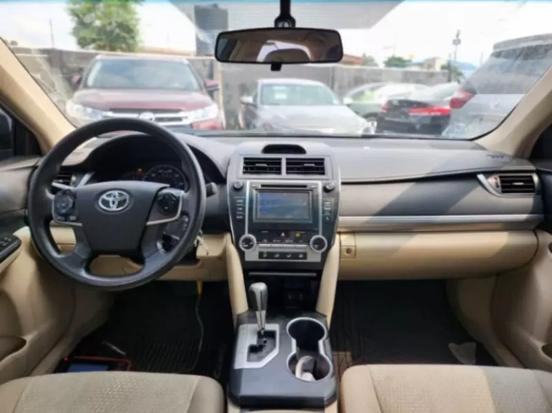 Toyota Camry   - 2014