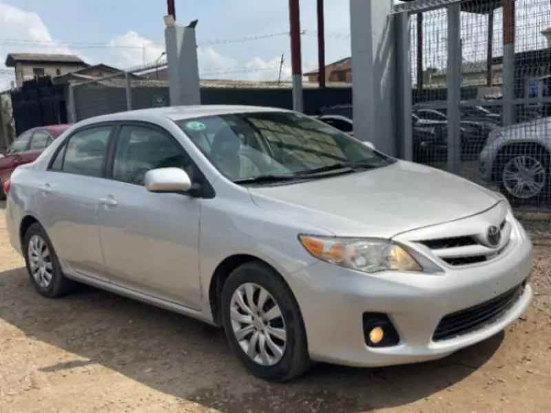 Toyota Corolla   - 2012