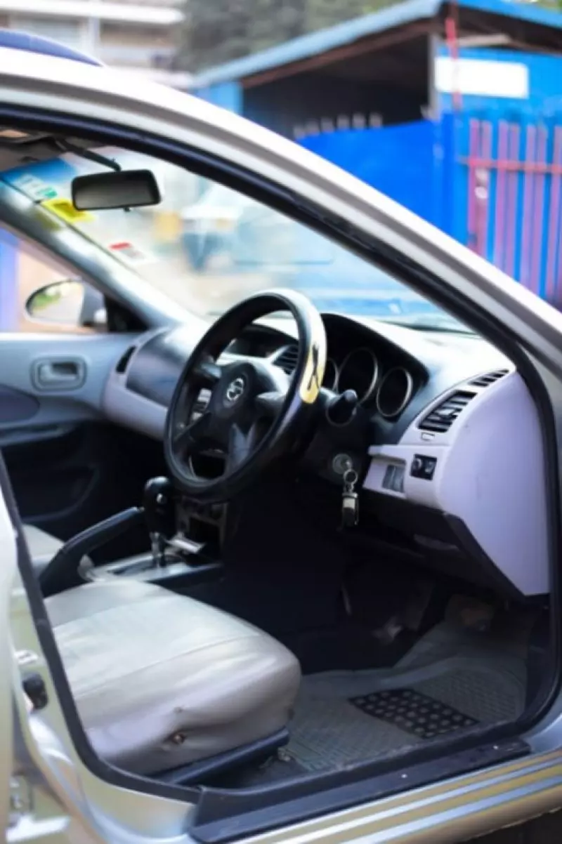 Nissan Wingroad    - 2008