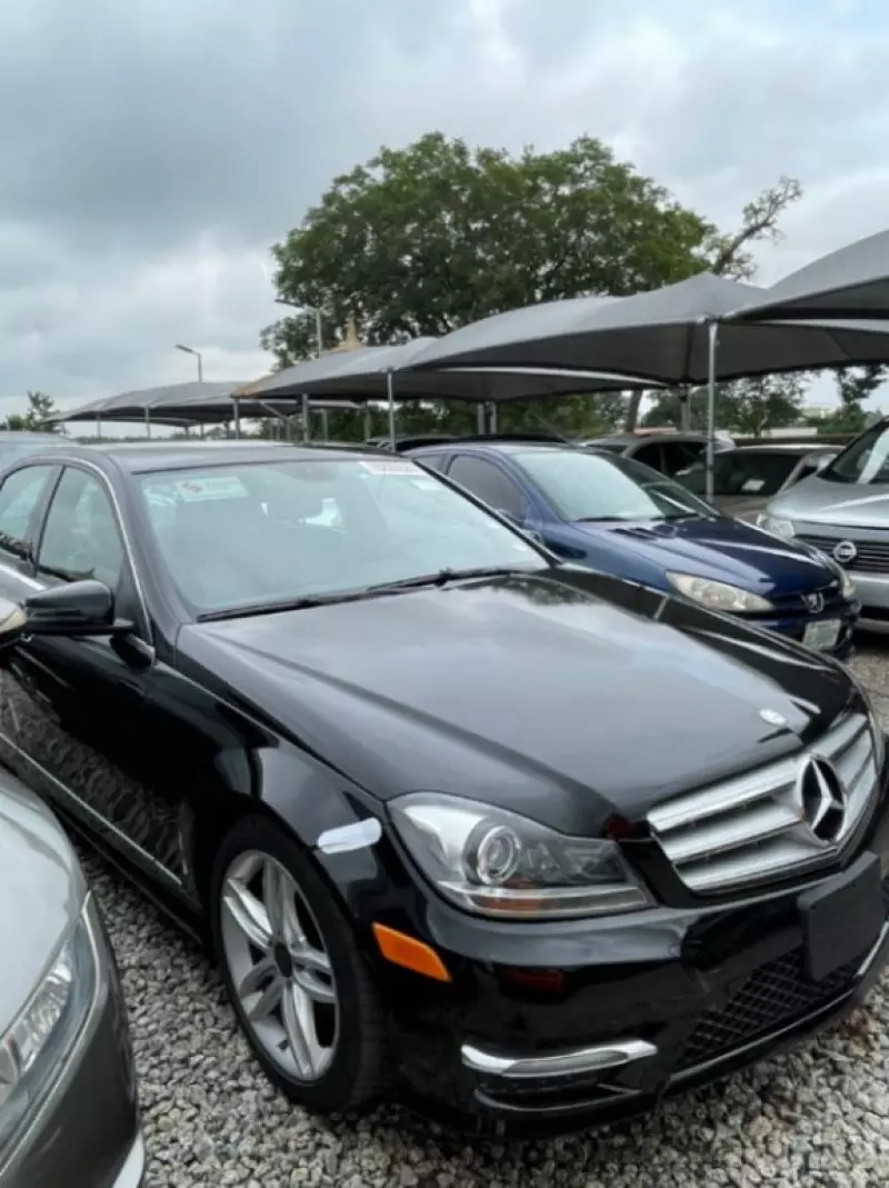 Mercedes-Benz C 300   - 2013