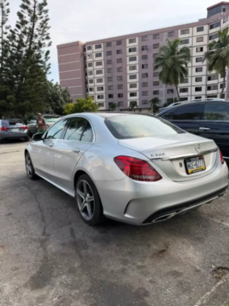 Mercedes-Benz C 300   - 2014