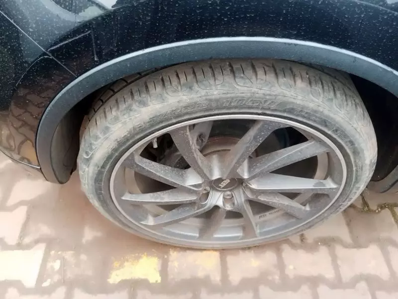 Volkswagen Touareg   - 2011