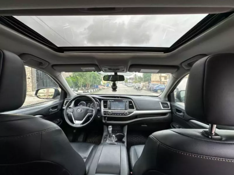 TOYOTA Highlander   - 2016