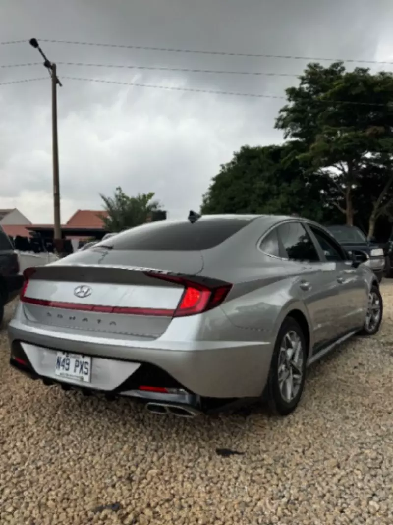 Hyundai Sonata   - 2021
