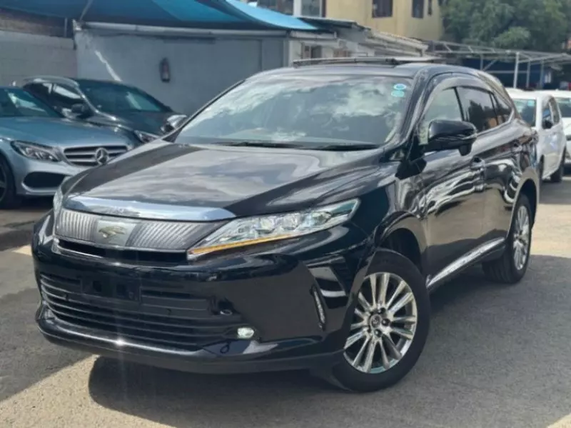 Toyota Harrier   - 2019