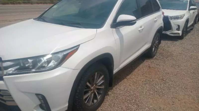 TOYOTA Highlander   - 2019