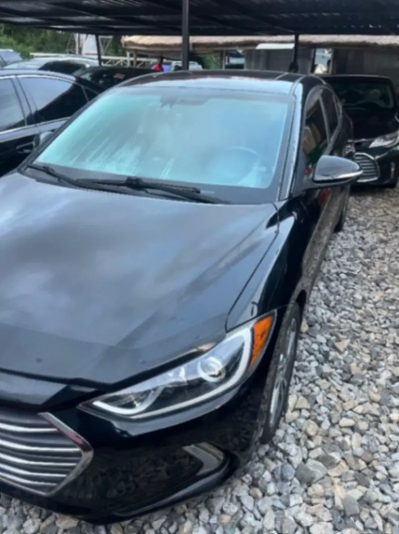 Hyundai Elantra   - 2018