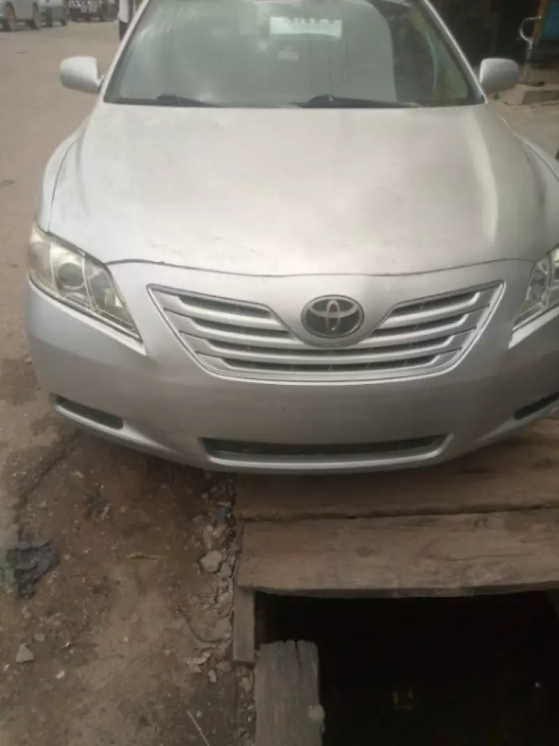 Toyota Camry   - 2007