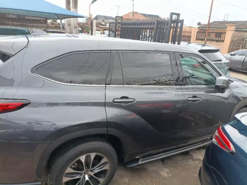 Toyota Highlander   - 2009