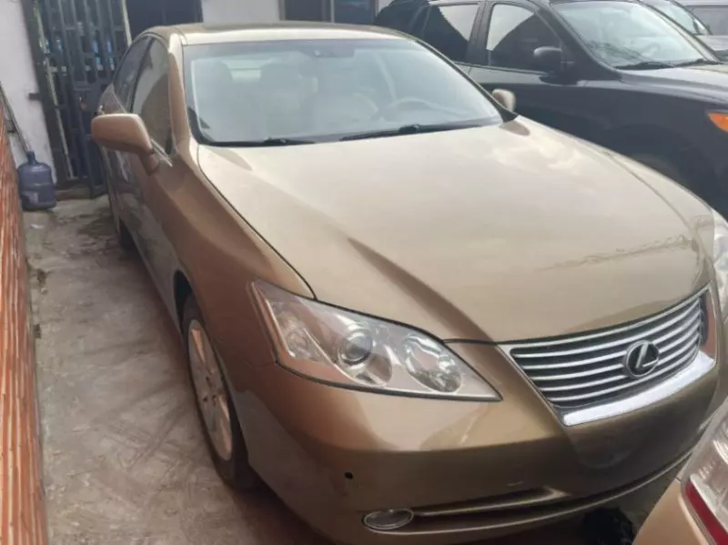 Lexus ES   - 2009