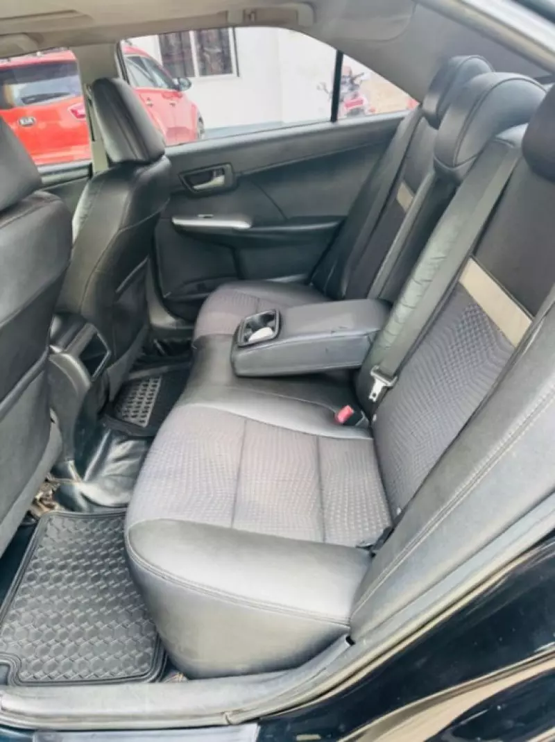 Toyota Camry   - 2014