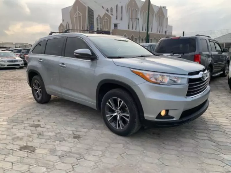 Toyota Highlander - 2016