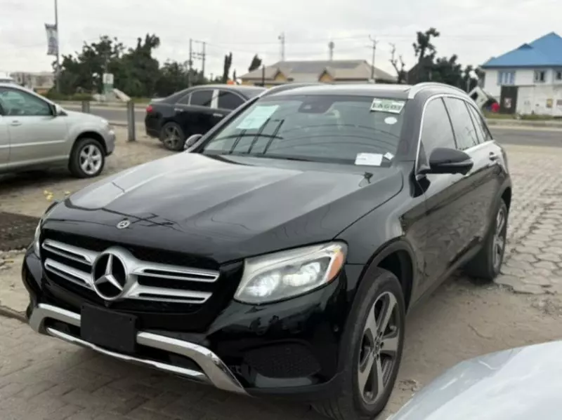 Mercedes-Benz GLC 300   - 2018