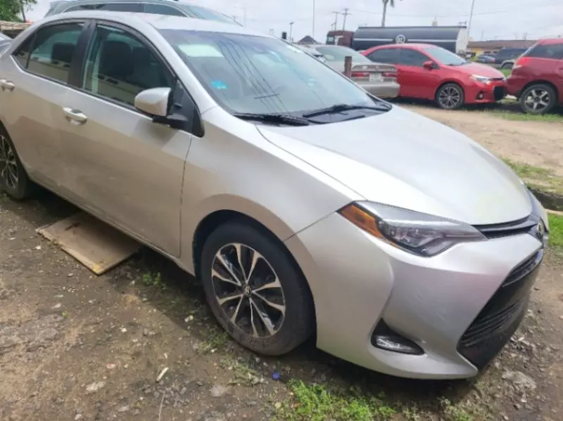 Toyota Corolla   - 2019