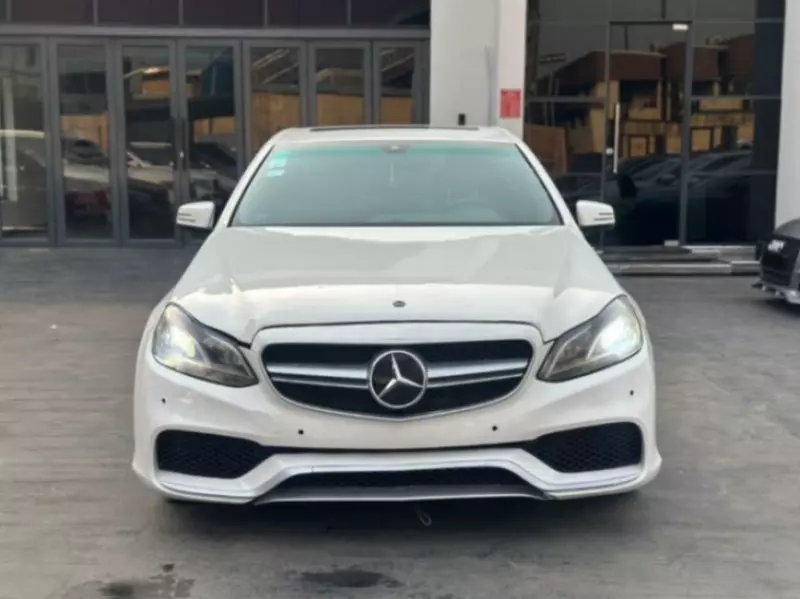 Mercedes-Benz E350   - 2010