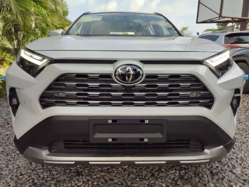 TOYOTA RAV 4   - 2025