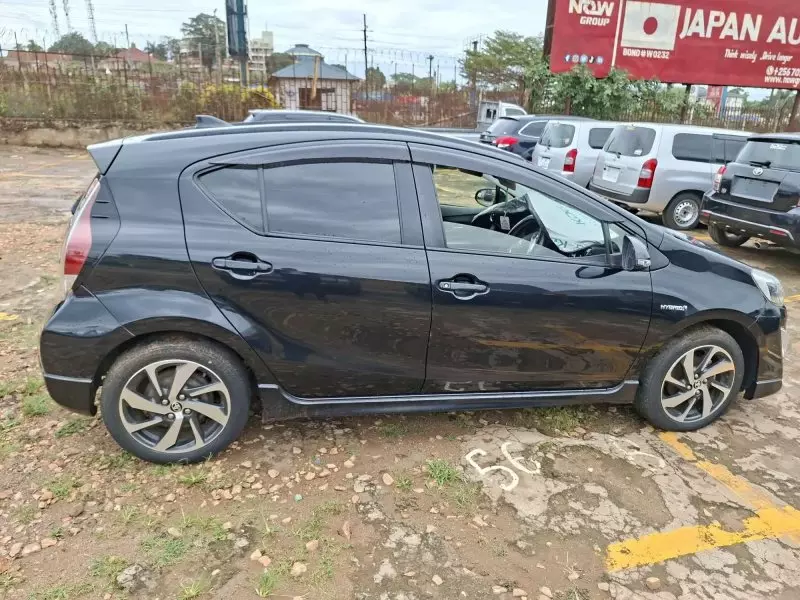 Toyota Aqua Hybrid   - 2016