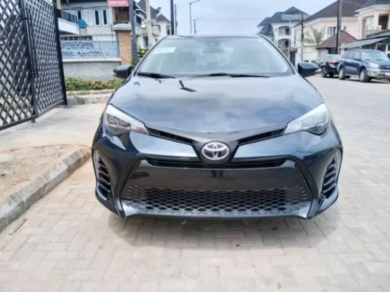 TOYOTA Corolla   - 2017
