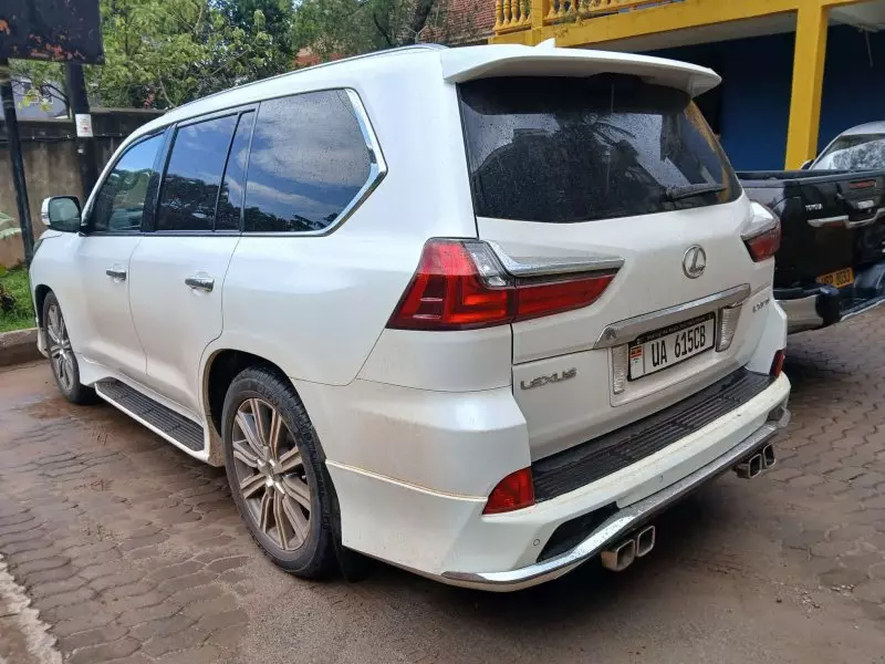 Lexus LX 570   - 2016