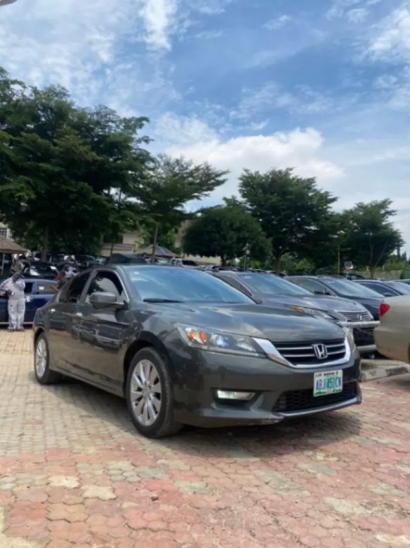 Honda Accord   - 2013