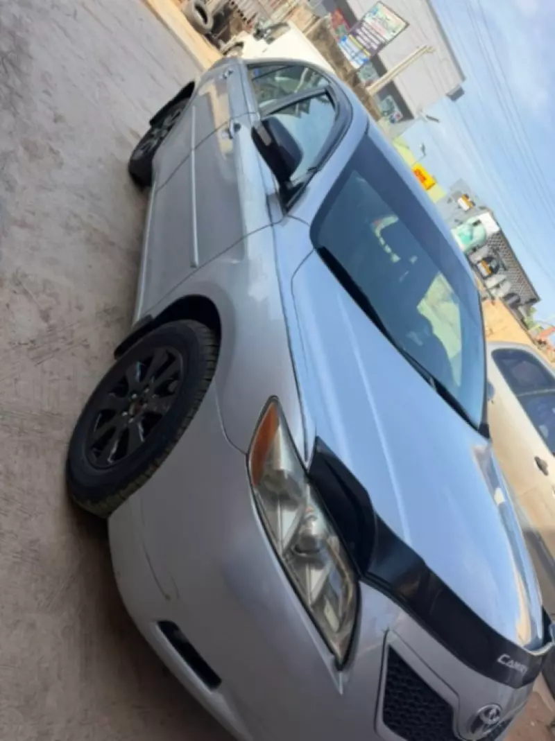 Toyota Camry   - 2007