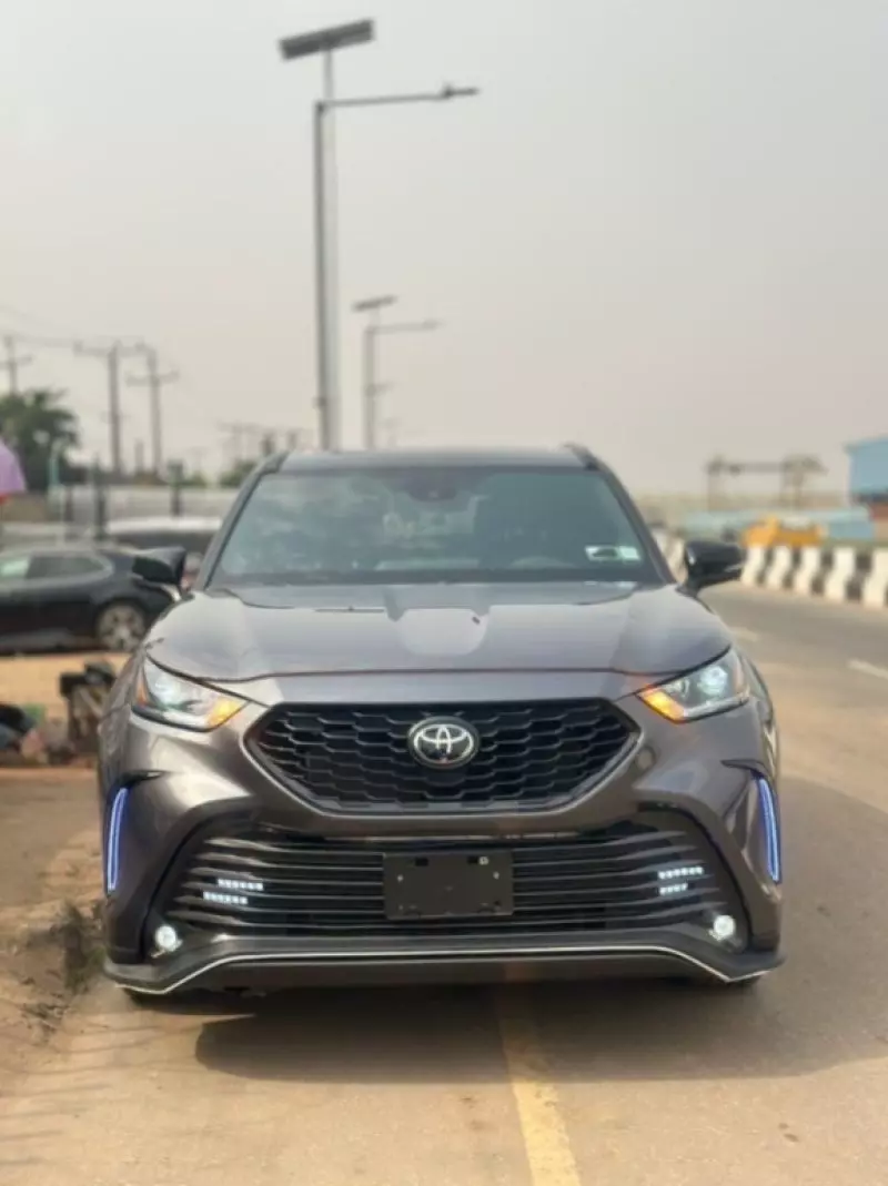Toyota Highlander   - 2023