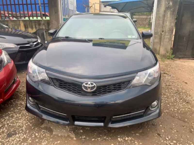 Toyota Camry   - 2012