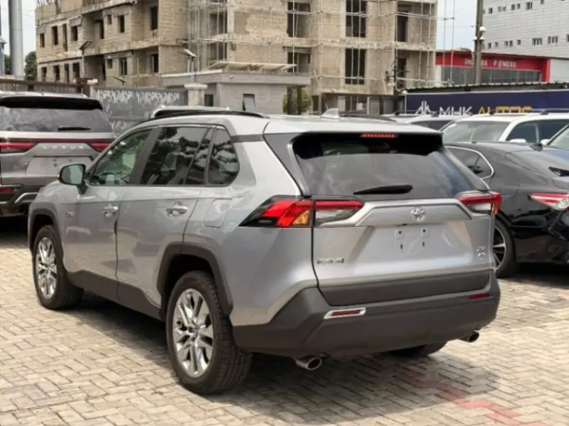 TOYOTA RAV 4   - 2021