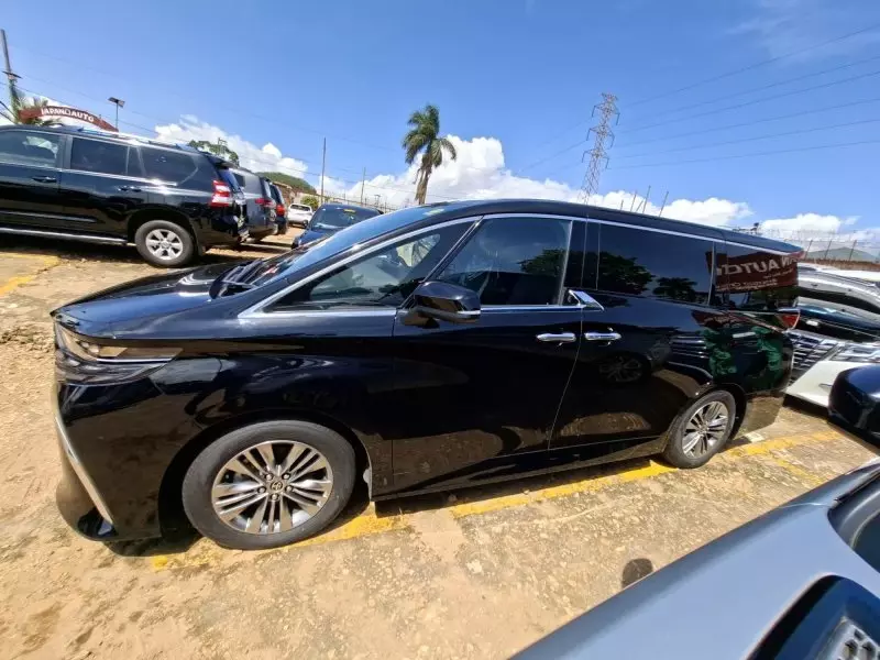 Toyota Alphard   - 2023