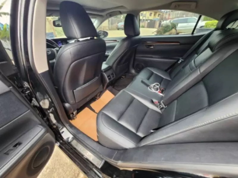 Lexus ES   - 2013