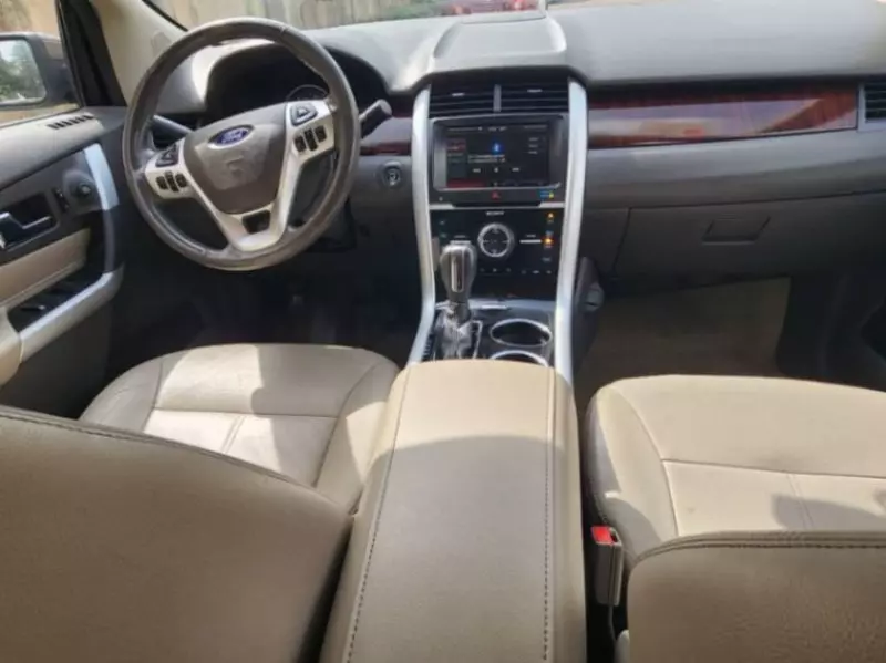 Ford Edge 3.5L    - 2011