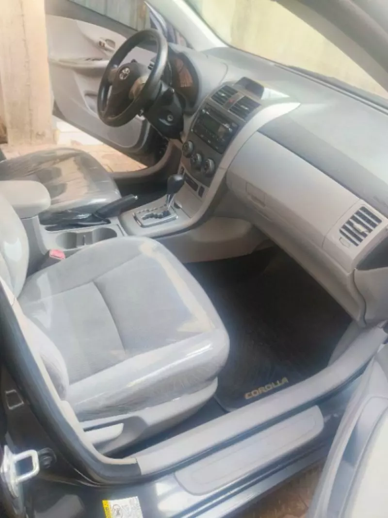 TOYOTA Corolla   - 2012