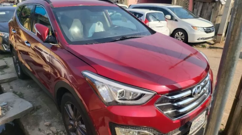 Hyundai Santa Fe   - 2013