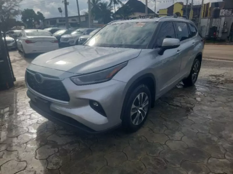 TOYOTA Highlander   - 2021
