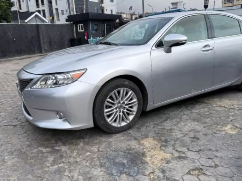 Lexus ES 350   - 2013